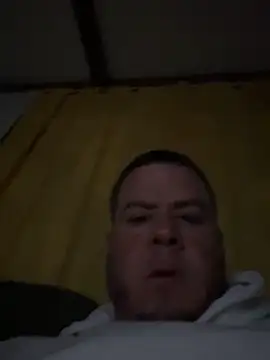 kev0n2389 online show from October 14, 5:47 am