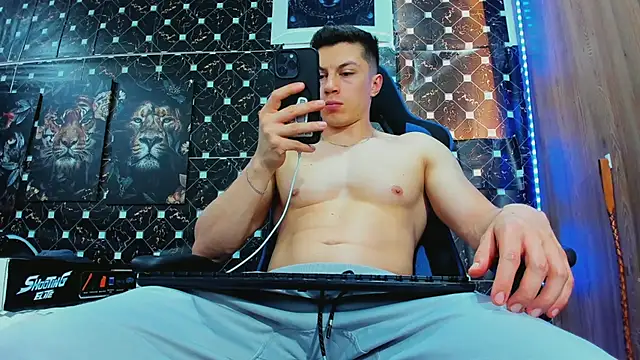 javiersexymann online show from June 24, 7:50 pm