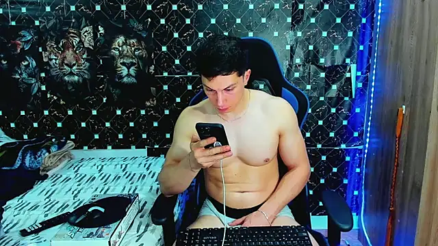javiersexymann online show from June 9, 5:09 am