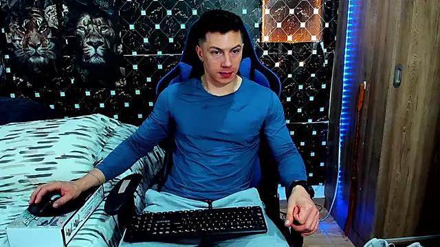 javiersexymann online show from July 16, 4:47 pm