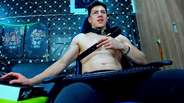 javiersexymann online show from September 10, 1:59 am