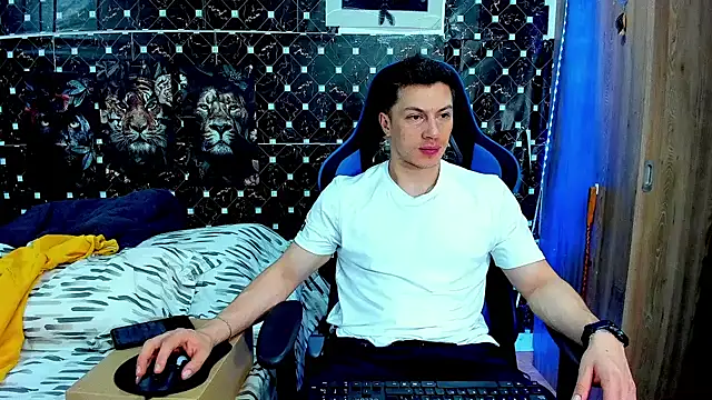 javiersexymann online show from July 30, 4:34 am