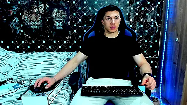 javiersexymann online show from July 19, 10:16 pm