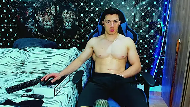 javiersexymann online show from July 1, 5:30 am