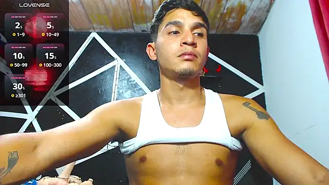 Snapshot of Angel_latinboy chatting on September 22, 9:03 pm Angel latinboy online show from September 22, 9:03 pm