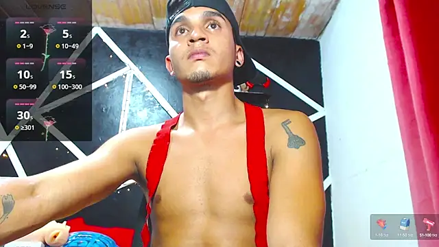 Snapshot of Angel_latinboy chatting on September 11, 10:09 pm Angel latinboy online show from September 11, 10:09 pm