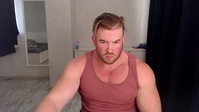Snapshot of ThorHemsworthRU chatting on December 11, 10:04 am ThorHemsworthRU online show from December 11, 10:04 am