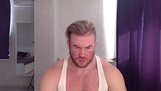 Snapshot of ThorHemsworthRU chatting on March 1, 8:25 am ThorHemsworthRU online show from March 1, 8:25 am