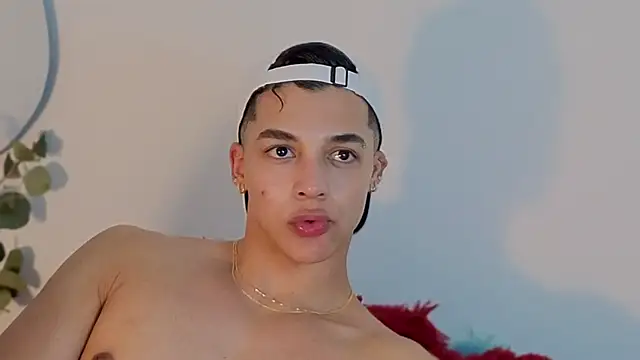 Troye Williams online show from September 25, 10:41 pm