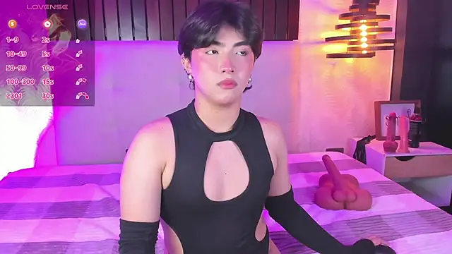Snapshot of Creamy_Angelo chatting on October 17, 9:08 pm Creamy Angelo online show from October 17, 9:08 pm