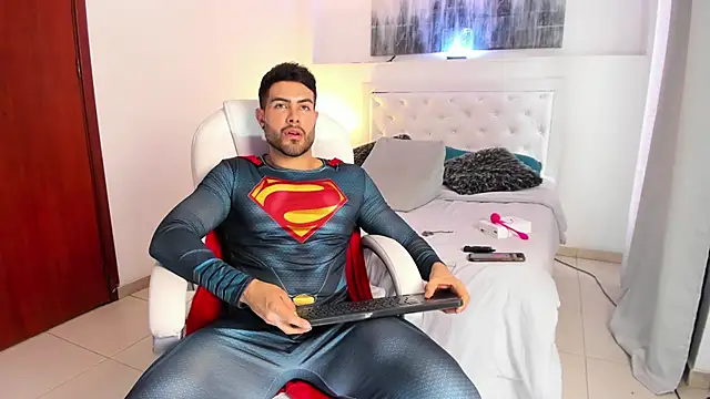 ZarekFox online show from October 31, 8:34 pm