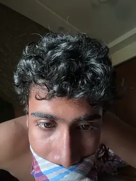 yheeboi online show from September 26, 7:28 am