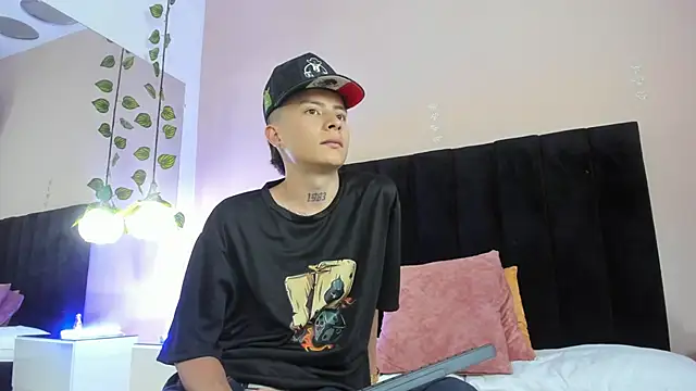 Nascary Fox online show from September 15, 7:48 pm