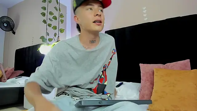 Nascary Fox online show from September 13, 8:32 pm