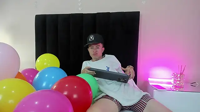 Nascary Fox online show from September 25, 8:19 pm