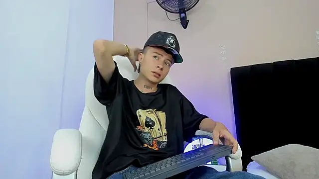 Nascary Fox online show from September 22, 7:57 pm