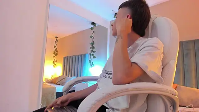 Nascary Fox online show from September 10, 8:07 pm