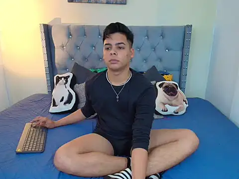 Snapshot of stewart_mateo_ chatting on October 10, 2:49 am stewart mateo online show from October 10, 2:49 am