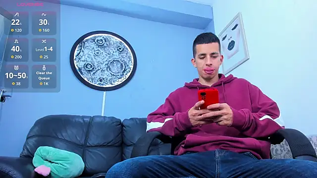 Snapshot of Alexander_gold chatting on September 29, 3:30 pm Alexander gold online show from September 29, 3:30 pm