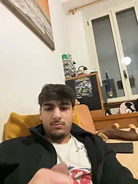 Snapshot of Lorenzo1511 chatting on October 18, 9:31 pm Lorenzo1511 online show from October 18, 9:31 pm
