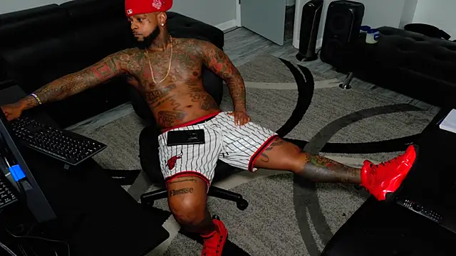 SLANGONDEMHOES online show from February 7, 8:47 pm