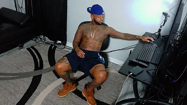 SLANGONDEMHOES online show from November 13, 6:23 pm