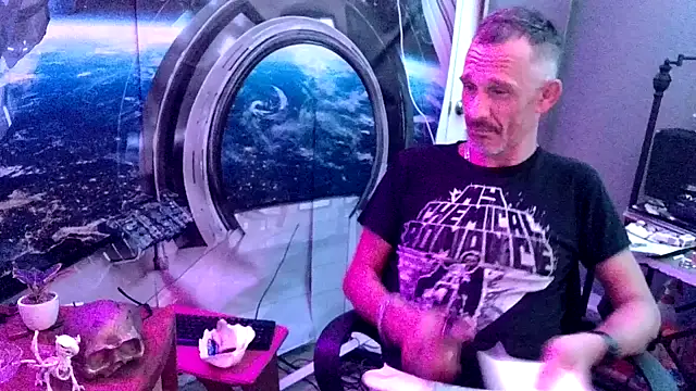 Snapshot of MistedNome chatting on September 26, 10:57 am MistedNome online show from September 26, 10:57 am