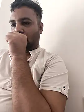 vinay smalldick online show from April 9, 6:19 am