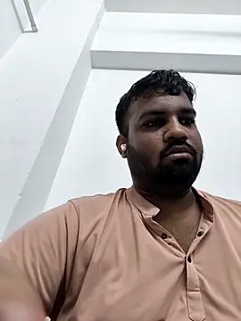 vinay smalldick online show from April 22, 1:27 pm