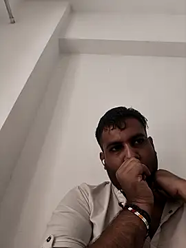 vinay smalldick online show from April 9, 5:38 am