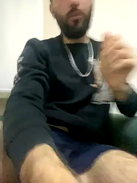 Snapshot of speddy34 chatting on September 27, 4:05 pm speddy34 online show from September 27, 4:05 pm