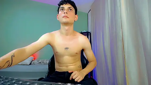 Snapshot of dilan_hott_ chatting on September 27, 9:12 pm dilan hott online show from September 27, 9:12 pm