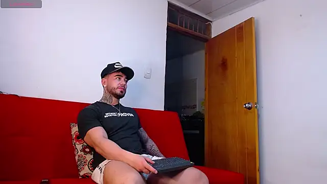 tommyblessd1 online show from December 20, 9:22 pm