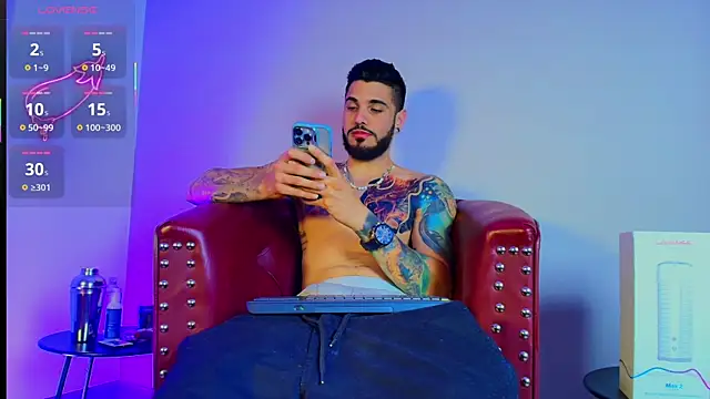 Snapshot of amodeus_bael_ chatting on October 7, 10:58 pm amodeus bael online show from October 7, 10:58 pm