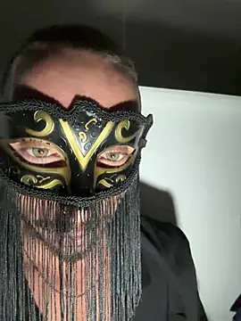 ELTIBURONCITO online show from March 4, 3:13 am