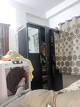 avi007p online show from April 23, 5:04 pm