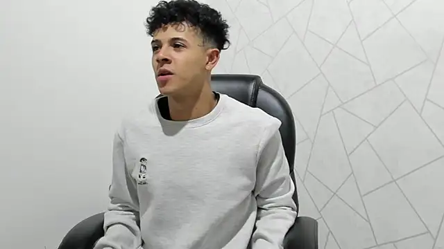 Alex Colton7 online show from November 29, 4:03 am