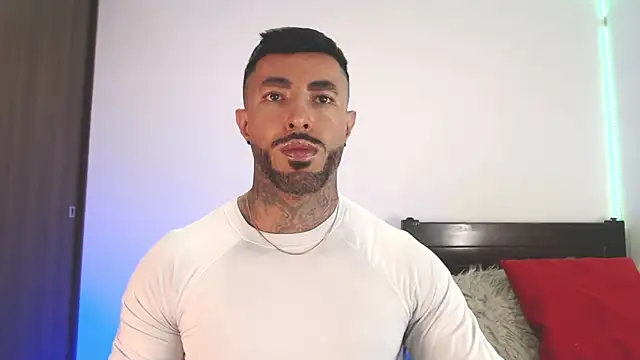 andrea de lucaa online show from April 23, 4:39 am