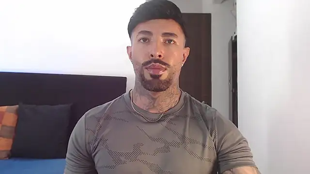 andrea de lucaa online show from July 21, 2:46 am