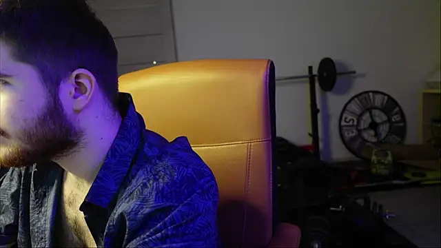 Mark Maxim online show from October 18, 5:56 am