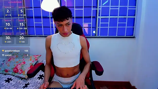 Snapshot of owen_sexy25 chatting on September 12, 9:04 pm owen sexy25 online show from September 12, 9:04 pm