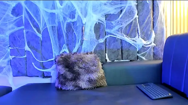 Snapshot of DustinandJordan chatting on October 15, 4:53 am DustinandJordan online show from October 15, 4:53 am