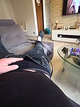 bigdicksklave online show from March 4, 9:27 am