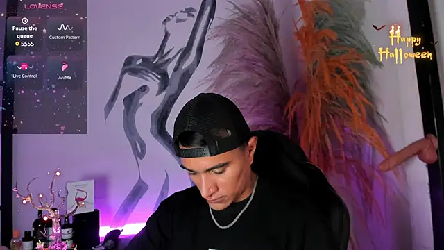 LiamDeep online show from October 23, 9:40 pm