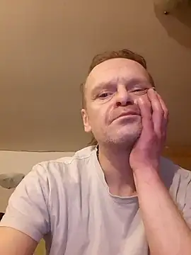 Snapshot of Kuba_Gd chatting on December 13, 5:00 pm Kuba Gd online show from December 13, 5:00 pm