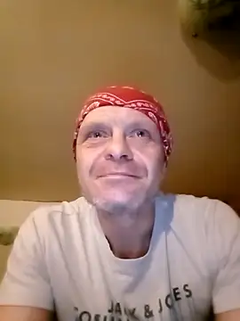 Snapshot of Kuba_Gd chatting on February 15, 12:38 am Kuba Gd online show from February 15, 12:38 am