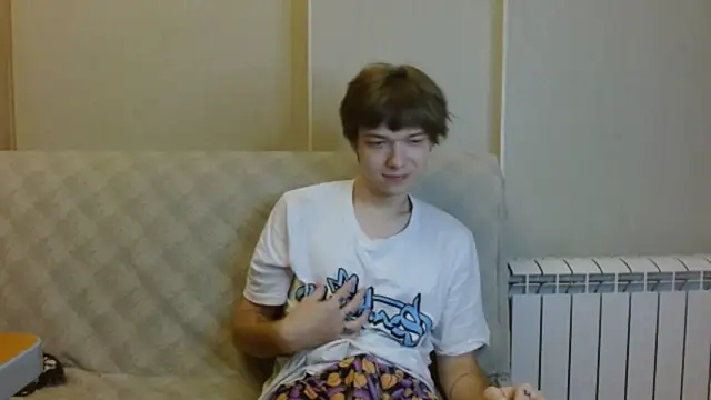 Snapshot of hilt_on_ chatting on October 7, 7:56 am hilt on online show from October 7, 7:56 am