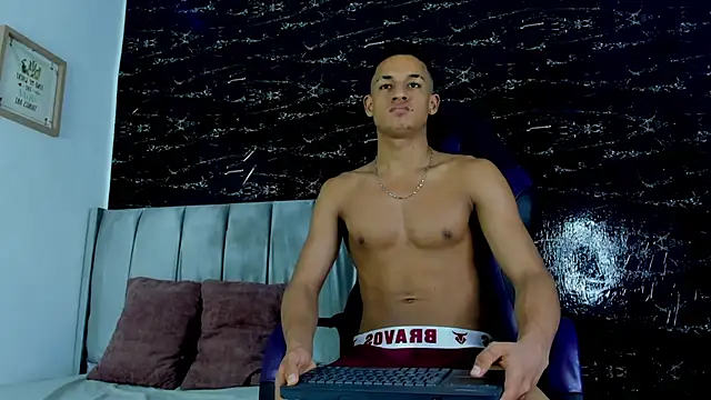 Jhos Smith online show from April 22, 4:08 am