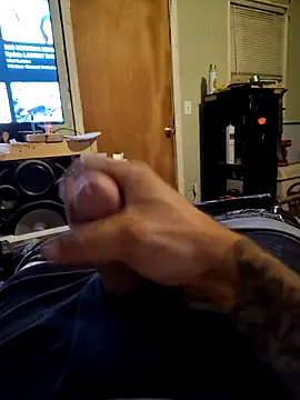 Wolfyking95 online show from October 13, 1:22 am