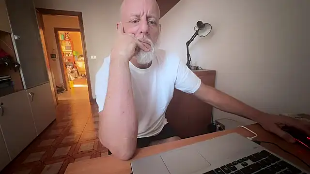 Pigna16PSRN online show from February 17, 8:02 am